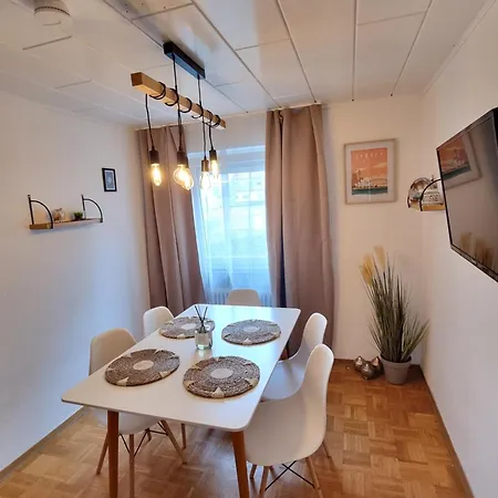 아파트 Residence Apartments *