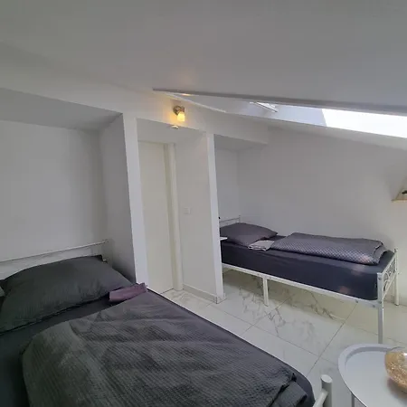 Residence Apartments *