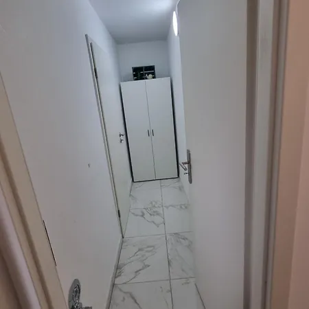 Residence Apartments *